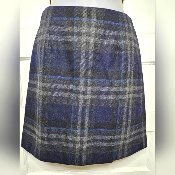 Uniqlo Dresses & Skirts - Uniqlo Blue/Grey Plaid Wool Blend Mini Skirt with Pockets Size 2